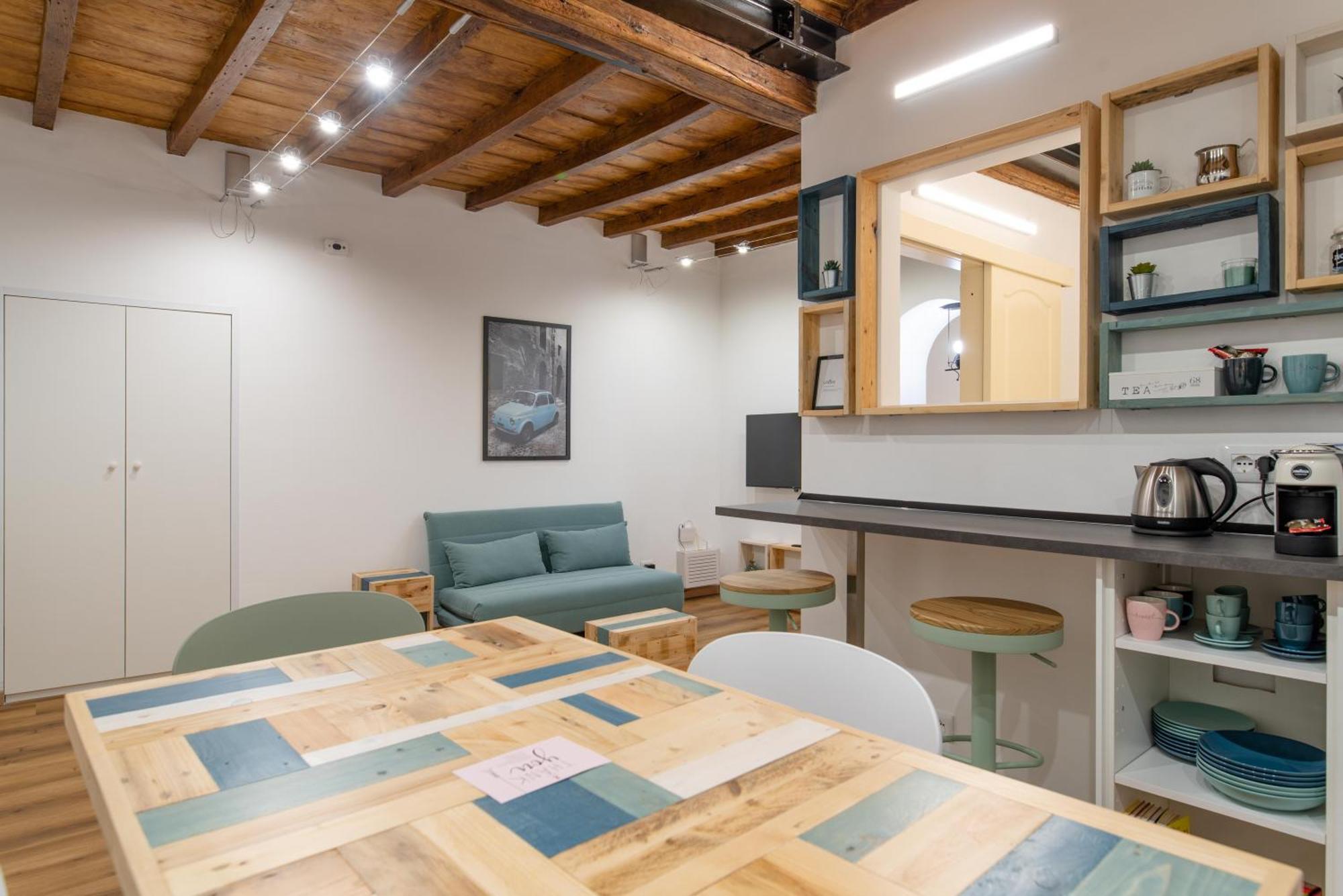 The Happyhouse, No Lift By Happyhostorino Apartment Bagian luar foto